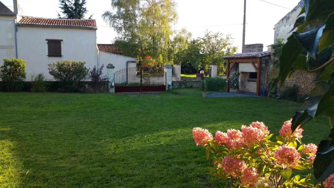 Apartamento La Ferme Du Grand Bois Mouterre-Silly Exterior foto